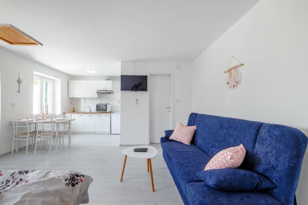 Apartments Nada Tribalj 外观 照片